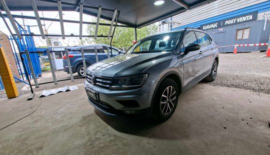 Volkswagen • Tiguan