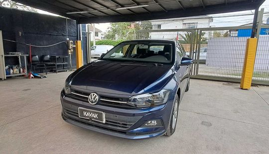 Volkswagen • Polo