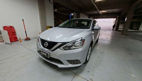 Nissan • Sentra