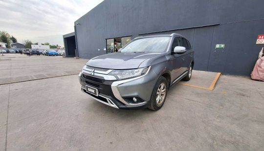 Mitsubishi • Outlander