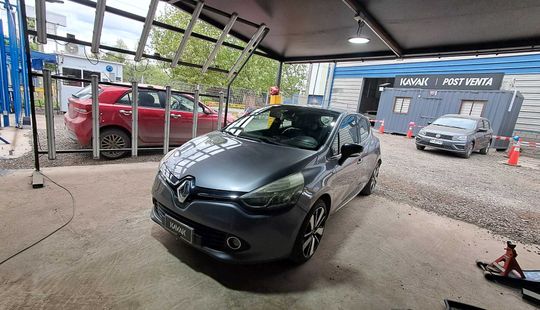 Renault • Clio