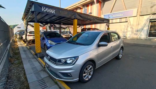 Volkswagen • Gol