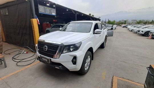 Nissan • Navara