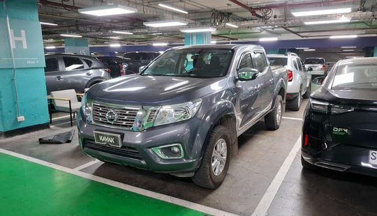Nissan • Navara