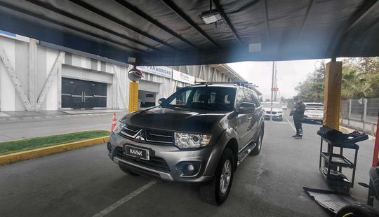 Mitsubishi • Montero Sport