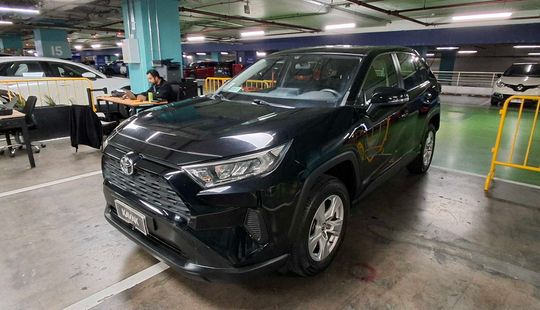 Toyota • RAV4