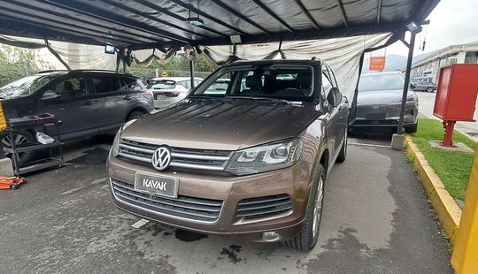 Volkswagen • Touareg