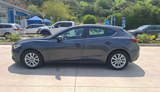 Mazda • Mazda 3