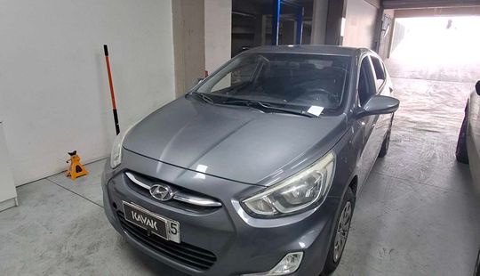 Hyundai • Accent