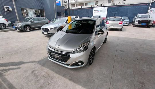 Peugeot • 208