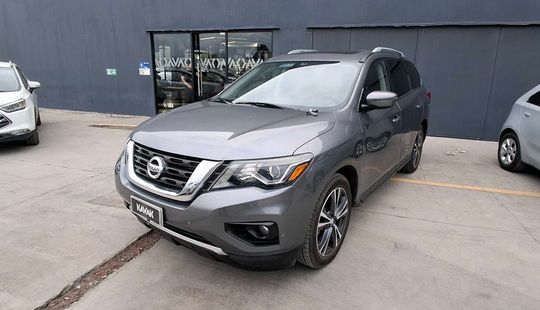 Nissan • Pathfinder