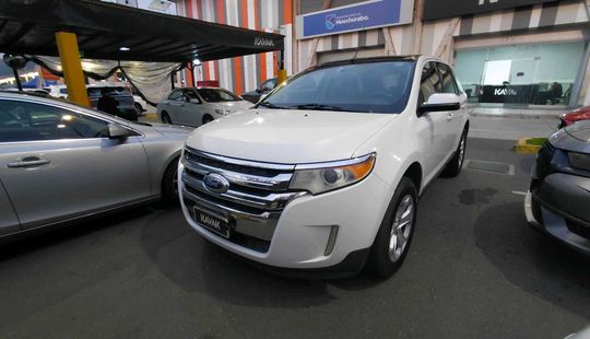 Ford • Edge