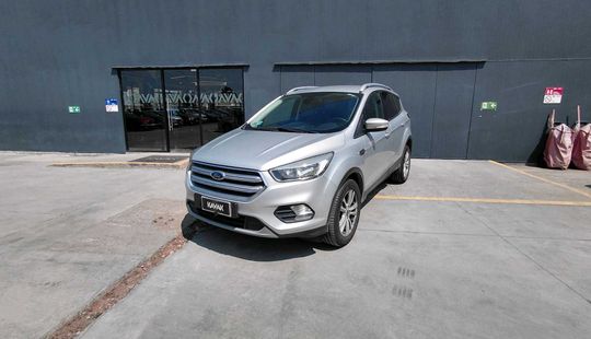 Ford • Escape