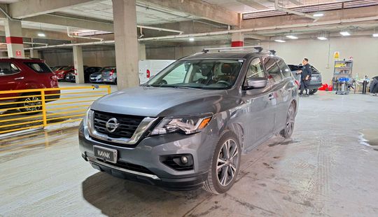Nissan • Pathfinder