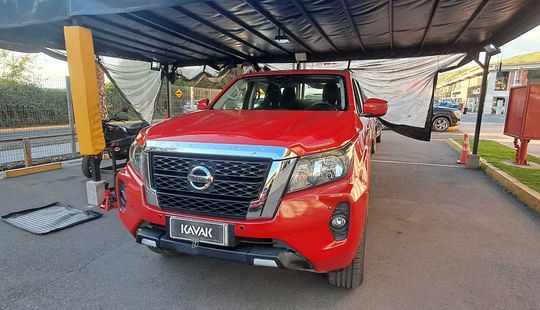 Nissan • Navara