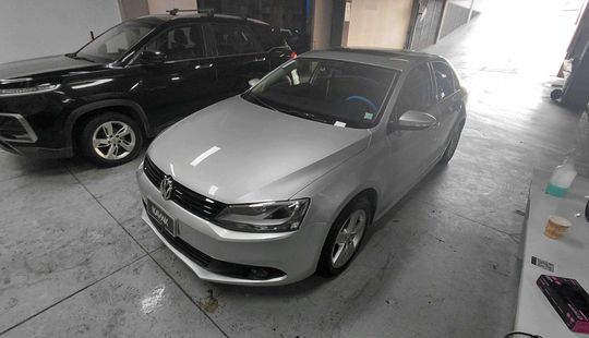 Volkswagen • Vento
