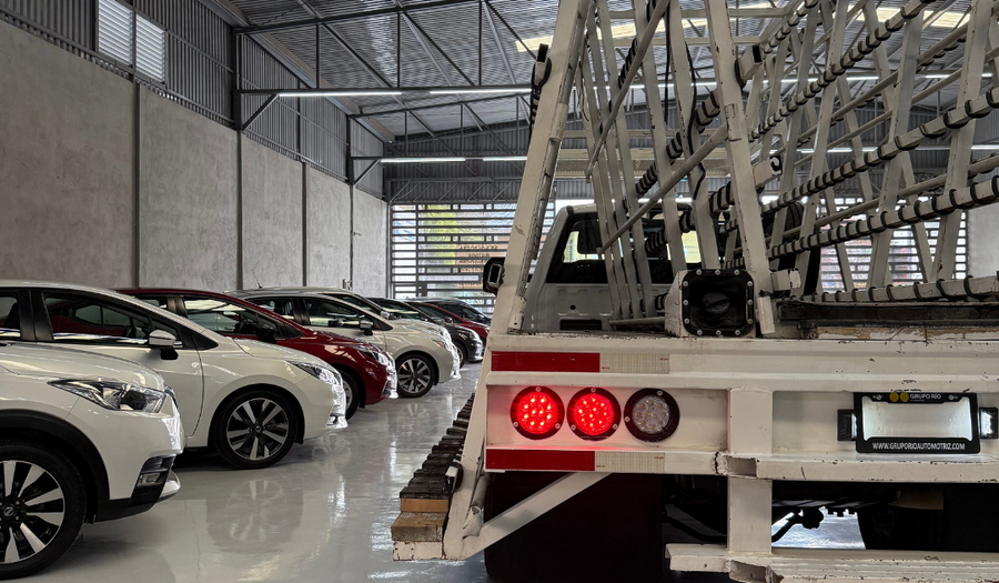 Ford F-450 7.3 XL AUTO Pickup 2023