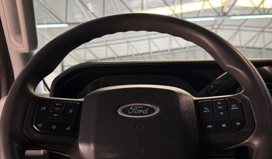 Ford F-450 7.3 XL AUTO Pickup 2023