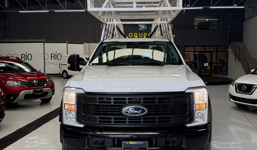 Ford F-450 7.3 XL AUTO Pickup 2023