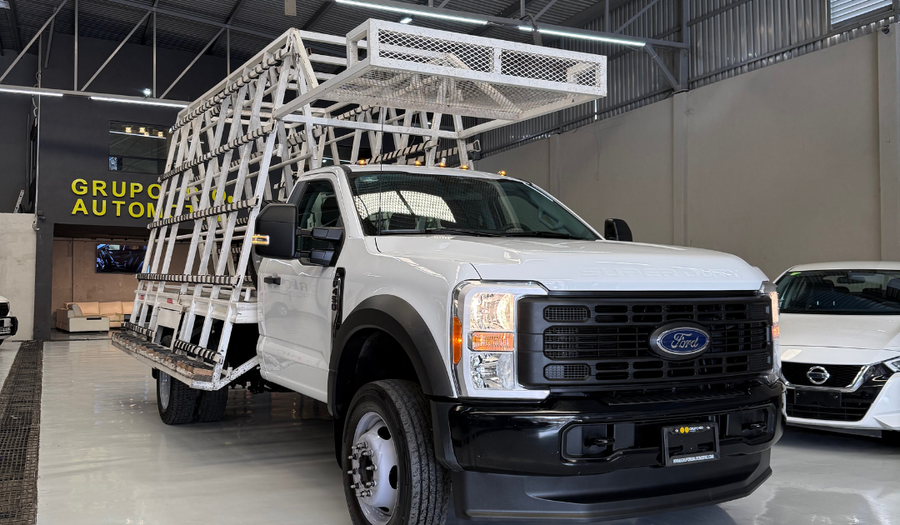Ford F-450 7.3 XL AUTO Pickup 2023