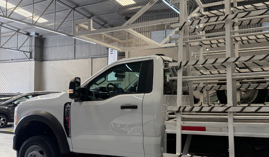 Ford F-450 7.3 XL AUTO Pickup 2023