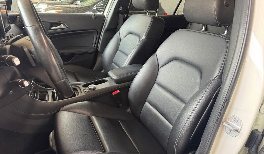 Mercedes Benz Clase Gla 1.6 GLA 200 SPORT DCT Suv 2018