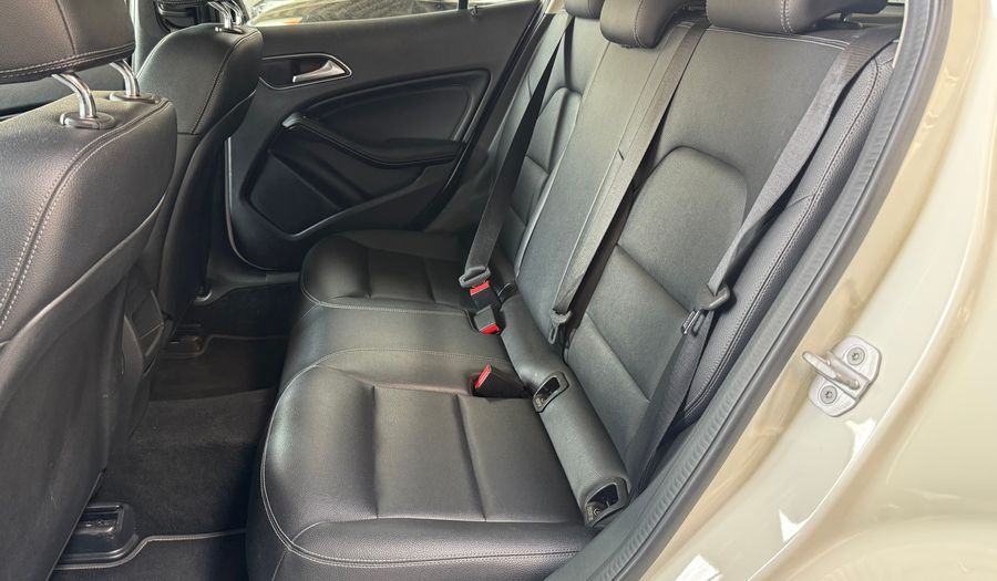 Mercedes Benz Clase Gla 1.6 GLA 200 SPORT DCT Suv 2018