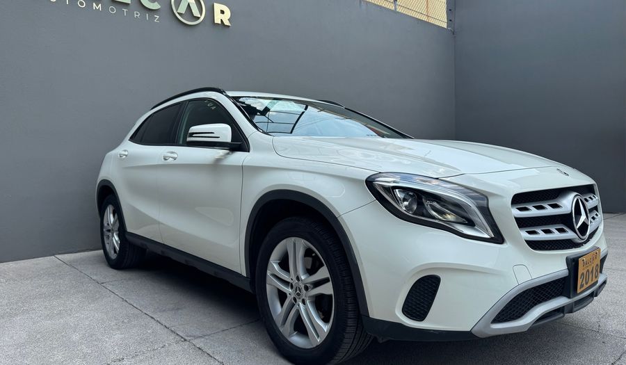 Mercedes Benz Clase Gla 1.6 GLA 200 SPORT DCT Suv 2018