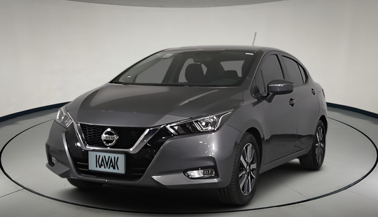 Nissan • Versa