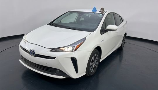 Toyota • Prius