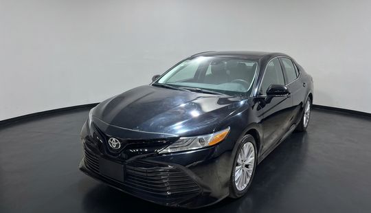 Toyota • Camry