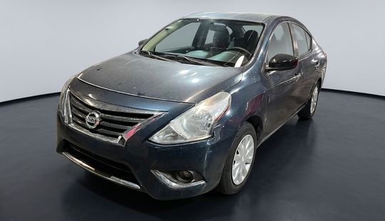 Nissan • Versa