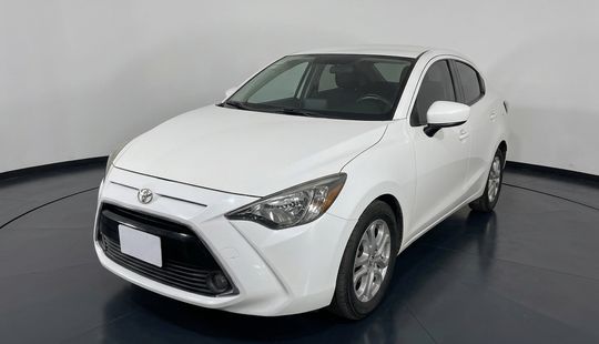Toyota • Yaris