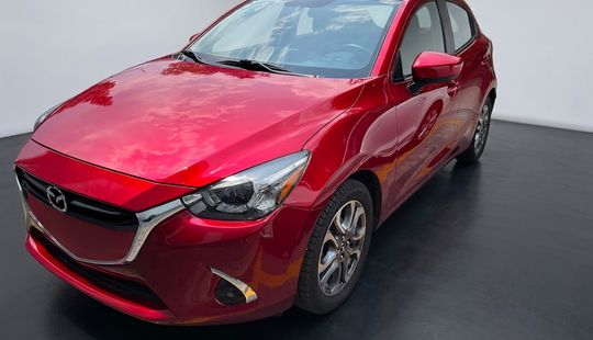 Mazda • Mazda 2