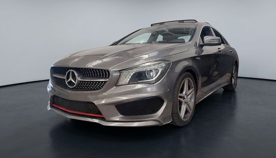 Mercedes Benz • Clase CLA