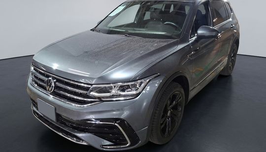 Volkswagen • Tiguan
