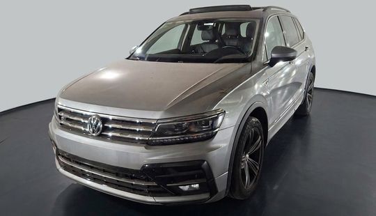 Volkswagen • Tiguan