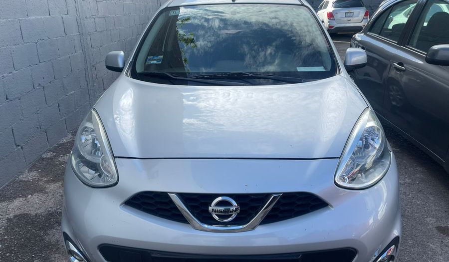 Nissan March 1.6 ADVANCE AT Hatchback 2017