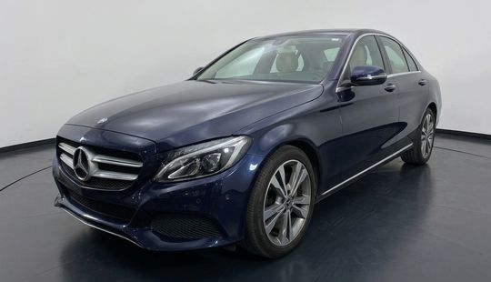 Mercedes Benz • Clase C