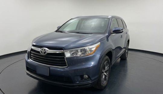 Toyota • Highlander