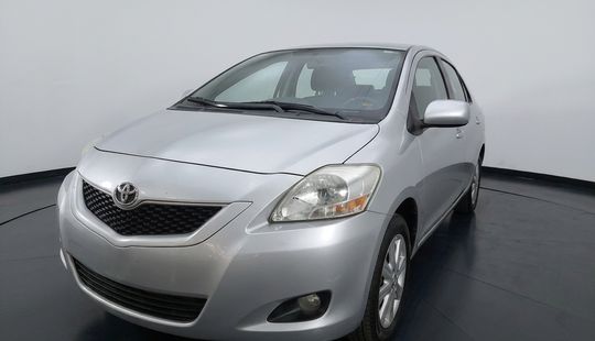 Toyota • Yaris