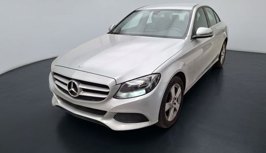 Mercedes Benz • Clase C