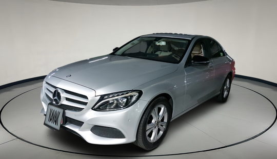 Mercedes Benz • Clase C
