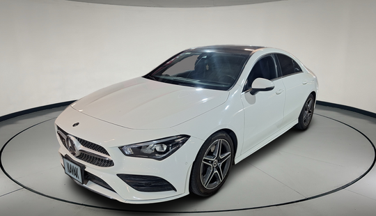 Mercedes Benz • Clase CLA