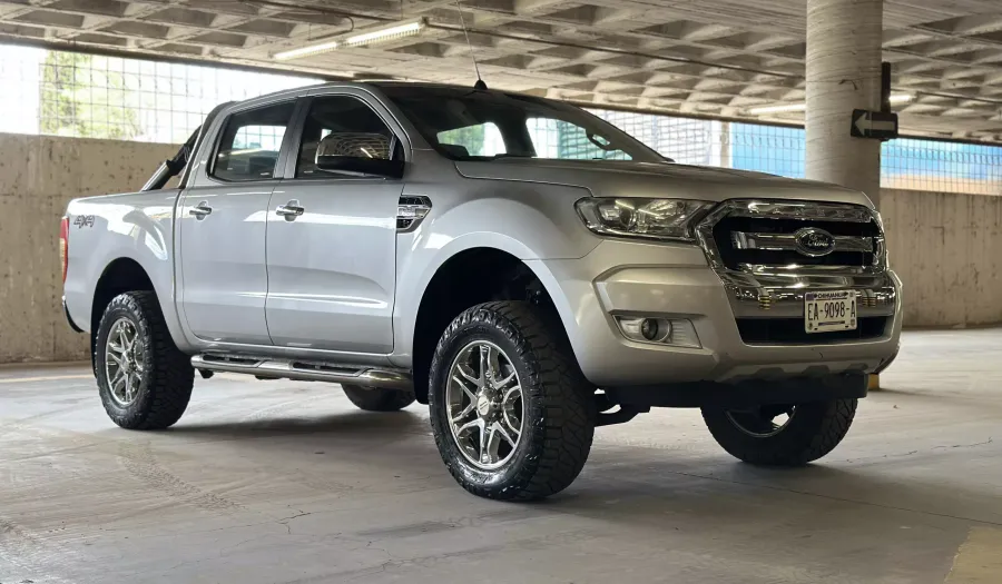 Ford Ranger 3.2 DIESEL XLT CREW CAB AUTO 4WD PIEL Pickup 2019
