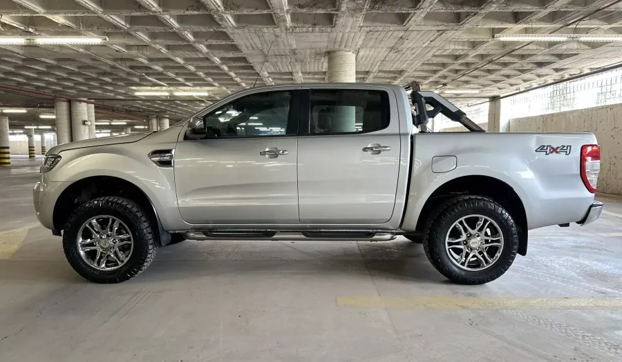 Ford Ranger 3.2 DIESEL XLT CREW CAB AUTO 4WD PIEL Pickup 2019