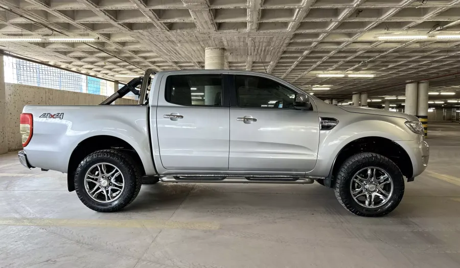 Ford Ranger 3.2 DIESEL XLT CREW CAB AUTO 4WD PIEL Pickup 2019