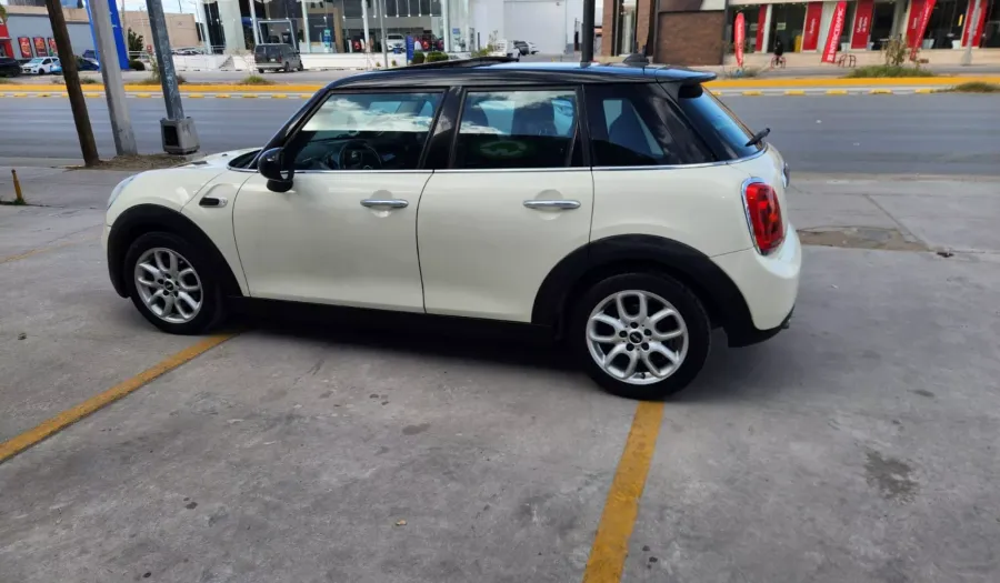 Mini Cooper 1.5 COOPER CHILI AT Hatchback 2016