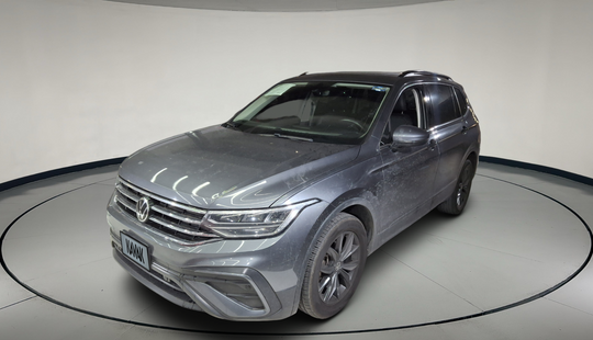 Volkswagen • Tiguan