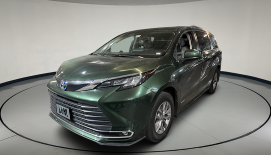 Toyota • Sienna